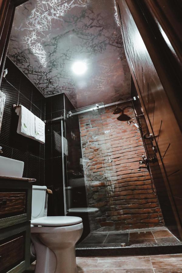 Hotel Verdzi Kutaisi Exterior foto